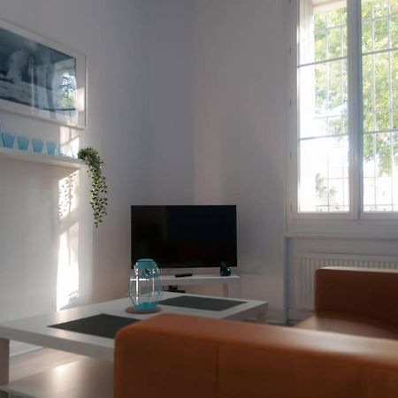Grand Appartement Proche Gare Et Polygone Beziers Luaran gambar