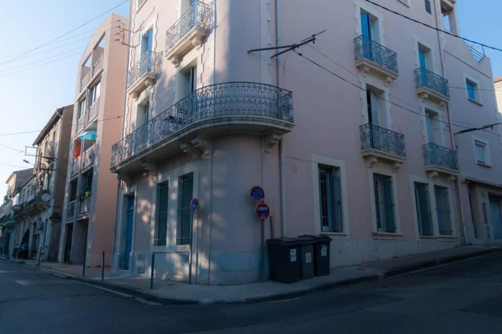 Grand Appartement Proche Gare Et Polygone Beziers Luaran gambar